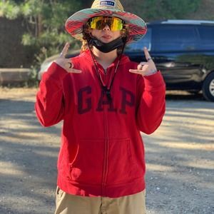 Meet your Posher, Jay